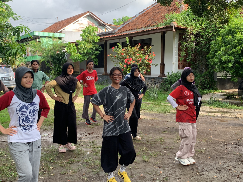 Banyak Bergerak Bukan Berarti Banyak Maju