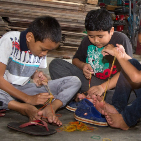 Makna Dari “Tut Wuri Handayani” Dan Bagaimana Penerapannya - Piwulang Becik